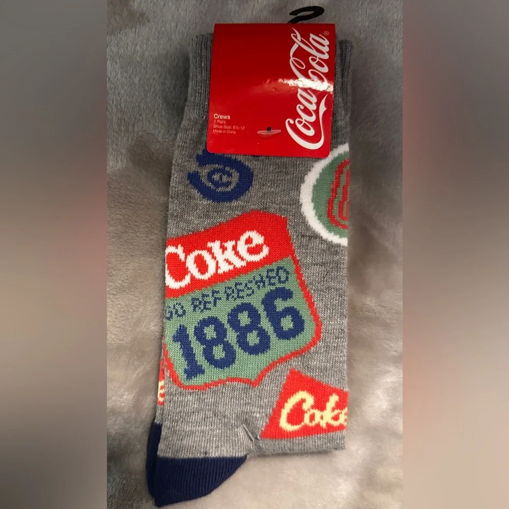 COCA-COLA COKE - Women's socks - size 6-12 -‎ NWT - 2 Pairs